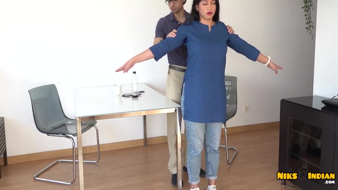 खबसरत लडक क लटकत हए चच दब दब कर उसक Pड चद 7 Min - Amy Amour
