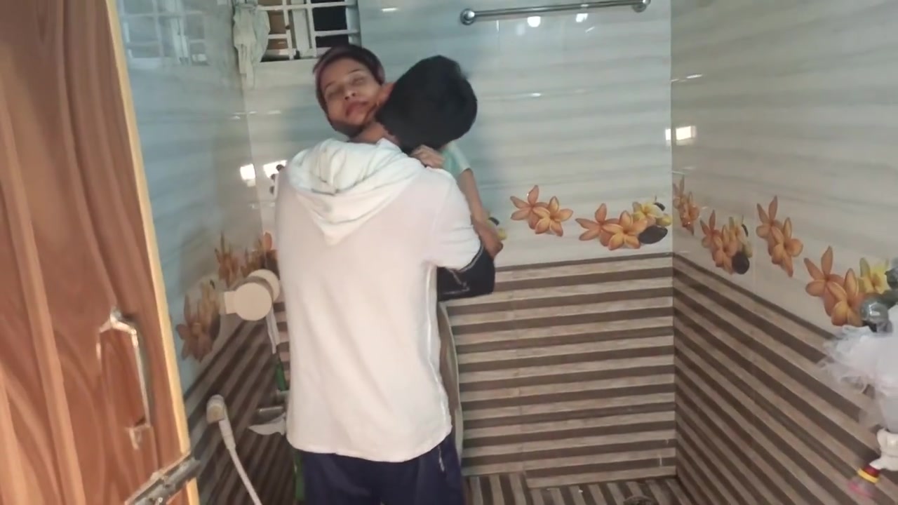 My Best Friend Invited Me For A Bad Room Well Sex With Me