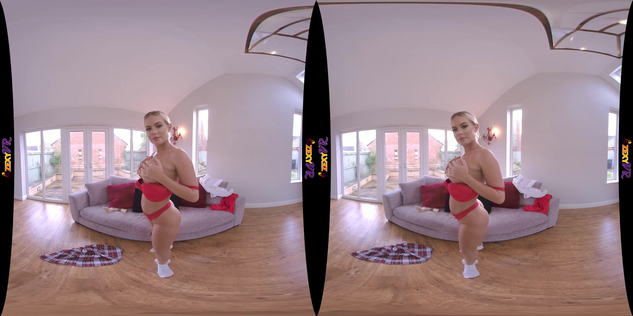 Under My Skirt - ZexyVR