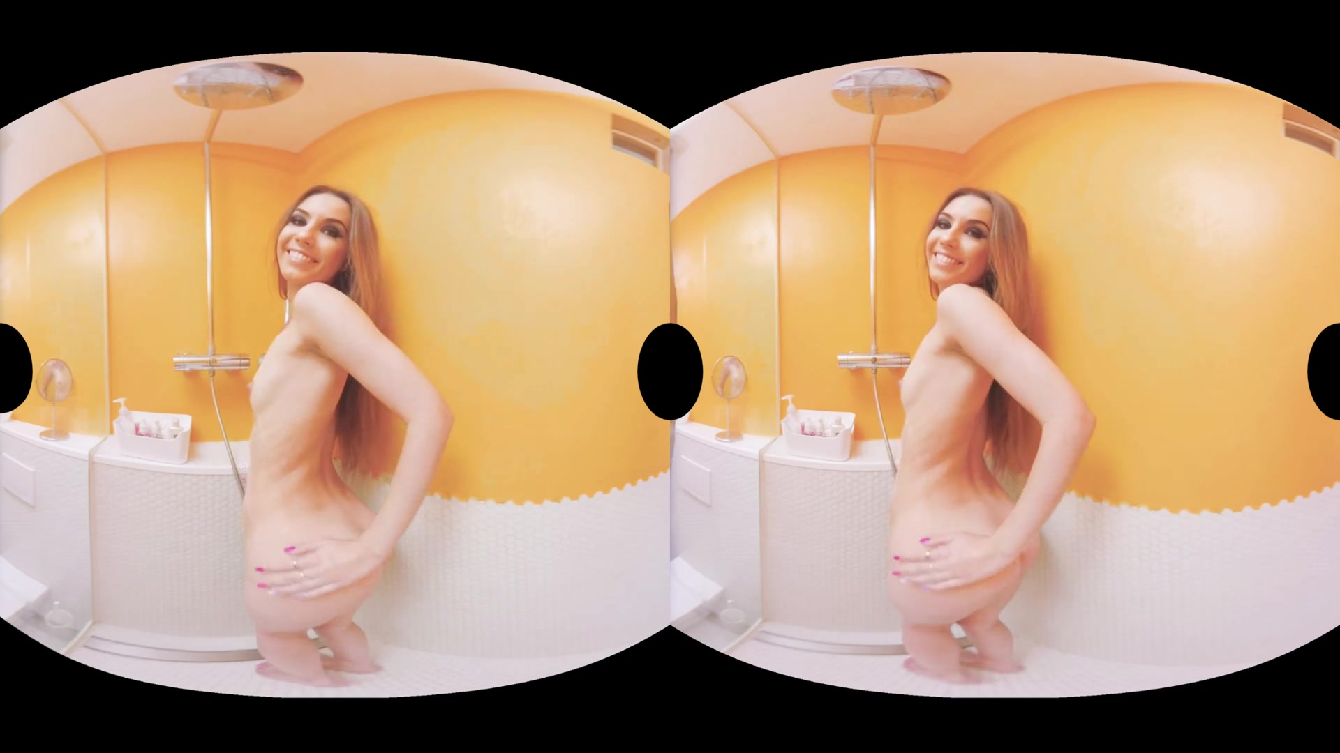 Elle Rose in Pissing fun - VirtualRealPorn