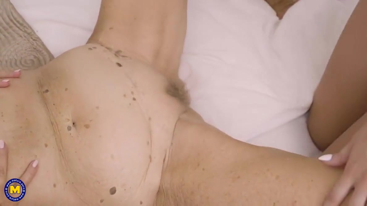 Lulu Love - Blonde Girl Eating Granny S Old Pussy