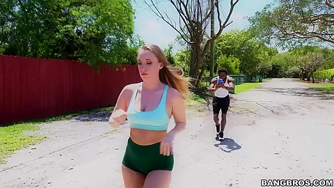 Great way to exercise with Harley Jade and her big ass - MonstersOfCock