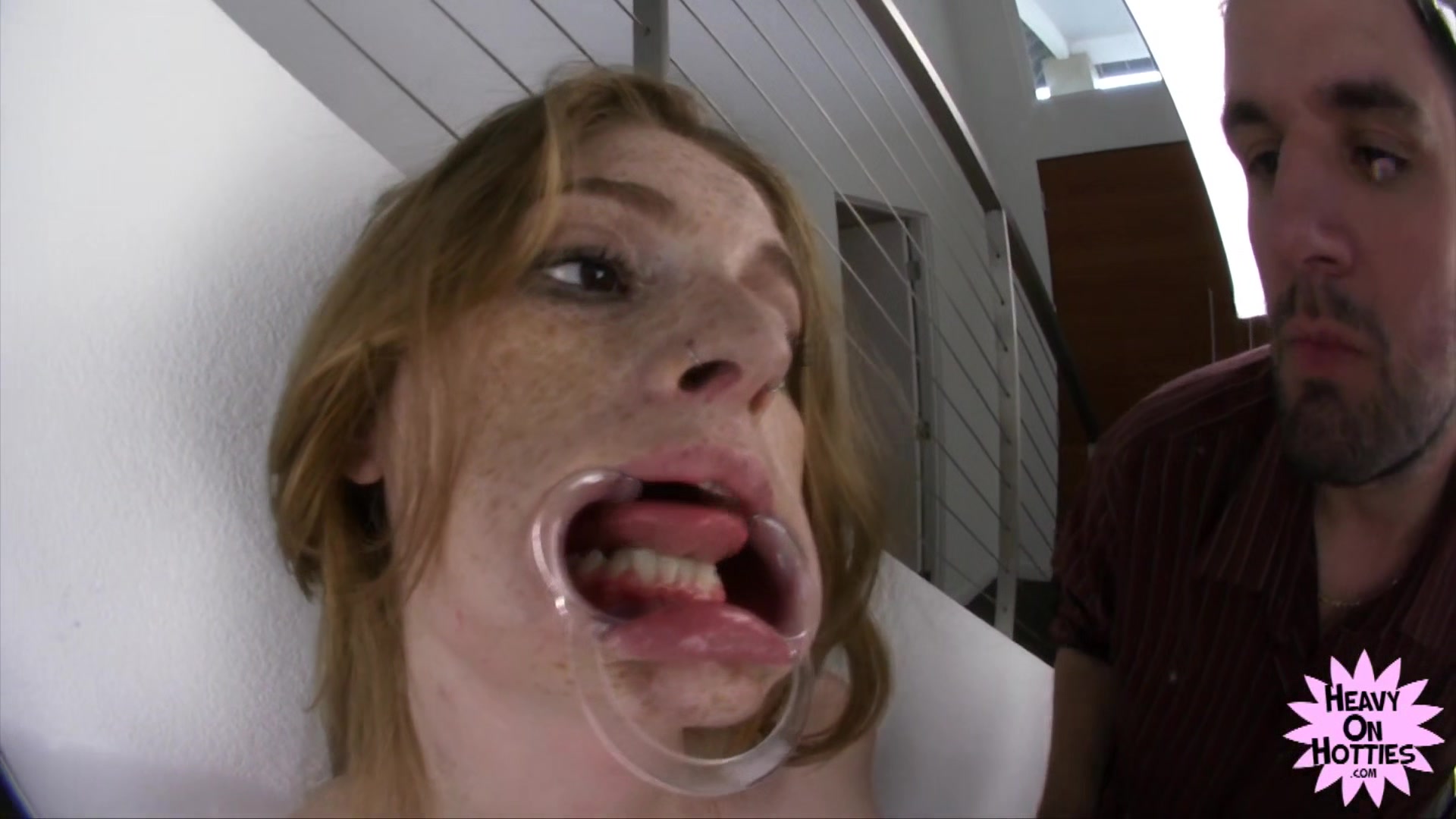 Faye Reagan Facial Torture With Faye Reagan - HeavyOnHotties