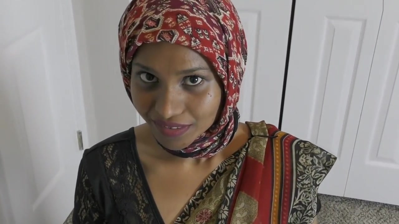 ARAB GIRL WILL DO ANYTHING TO GET HER JOB BACK1080p hornylily(1)