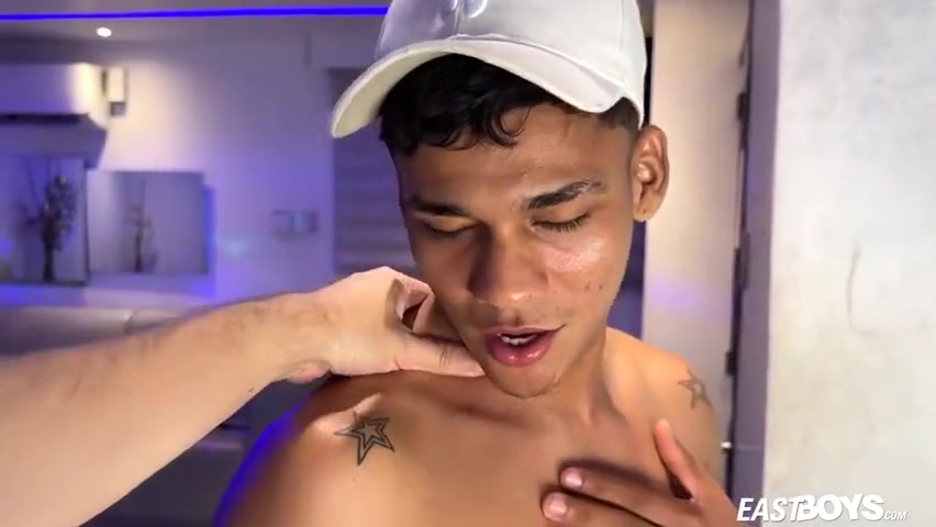 Teen 18+ Handjob By Stranger With Latino Big Cock