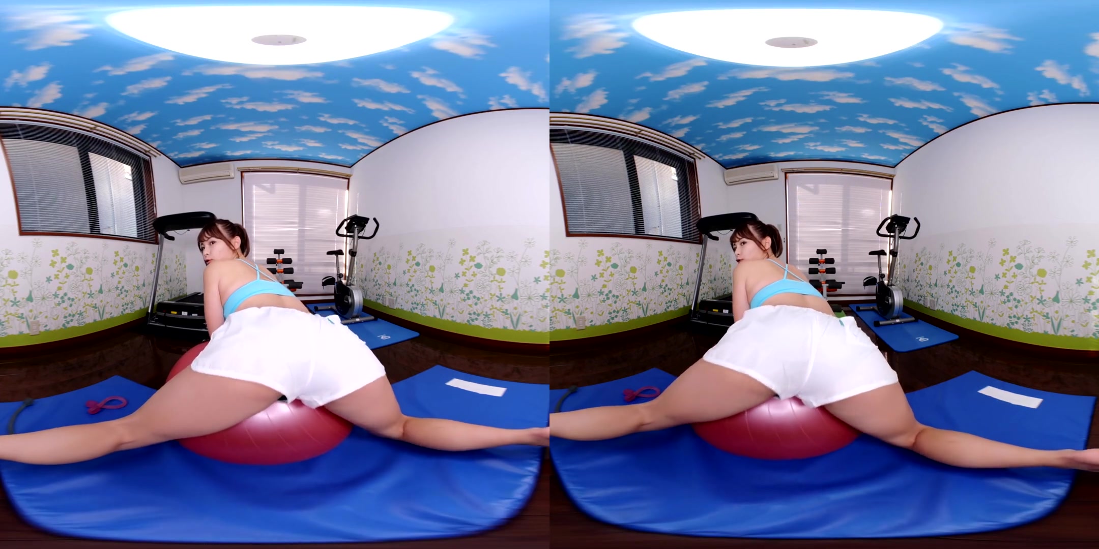 Virtual Dive: A Close-Up Lesson Touching You - Asian Workout Bikini