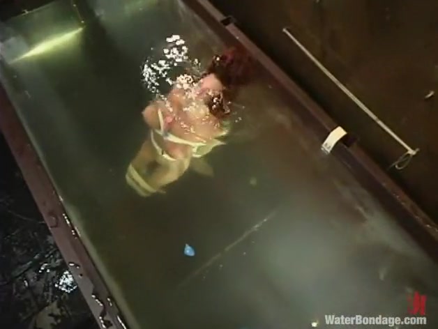 Shannon Kelly in Waterbondage Video