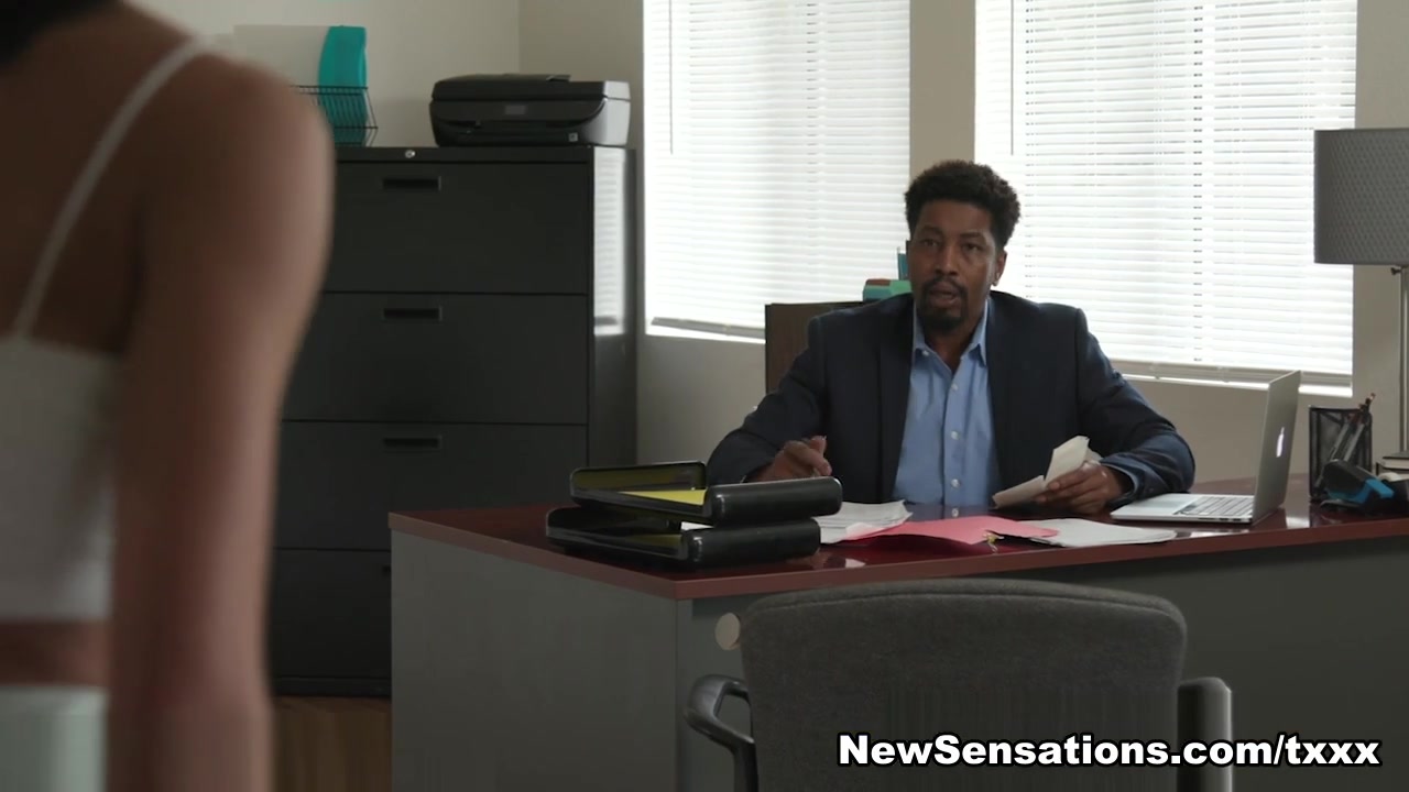 Alexis Tae & Isiah Maxwell in Alexis And Step Daddy Figure It Out - NewSensations