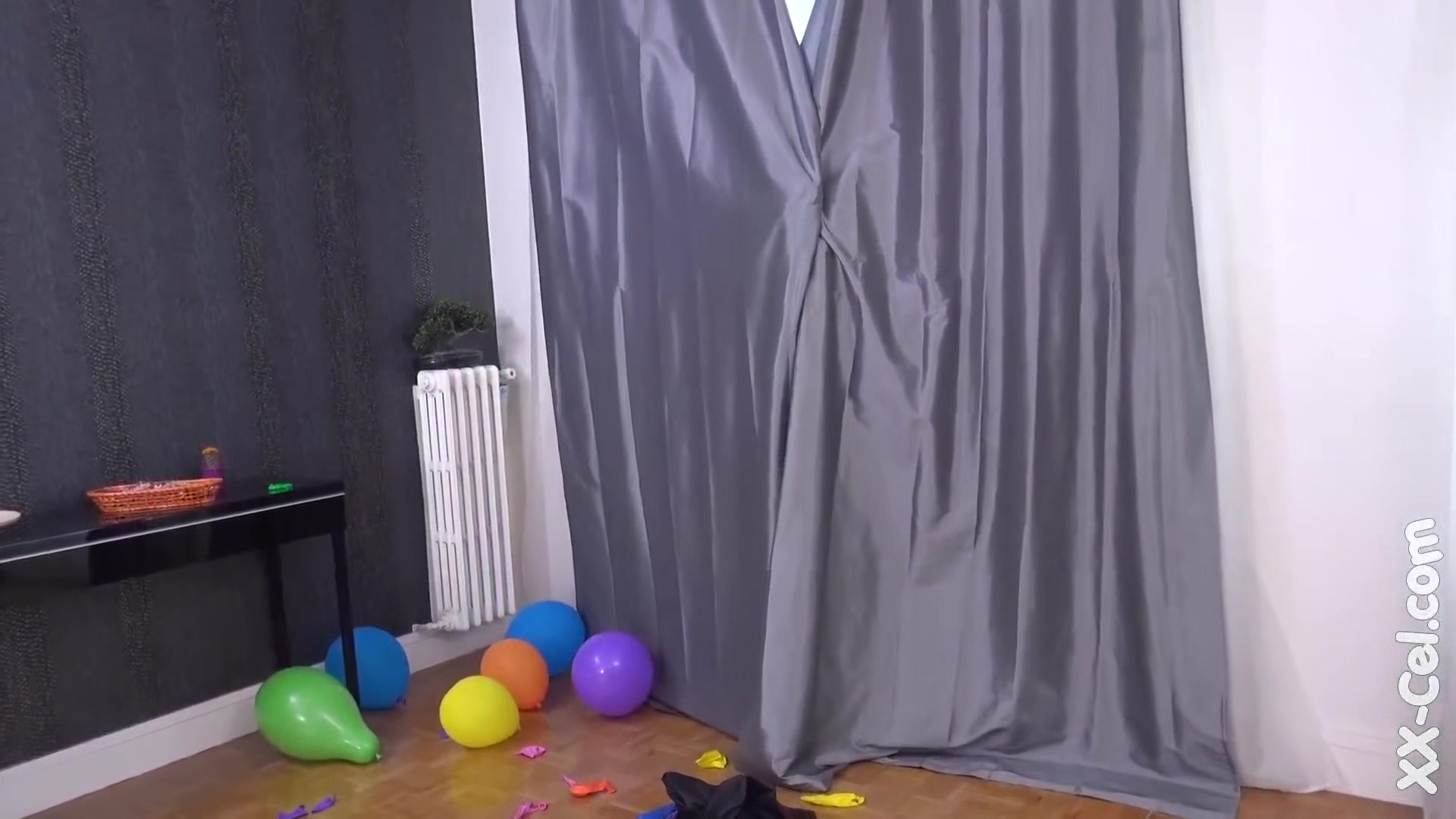 Popping Balloons Porn Movie - Xx-Cel