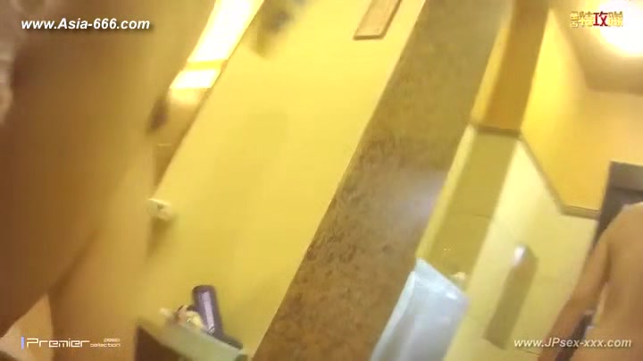 japanese public bathroom changeroom.***