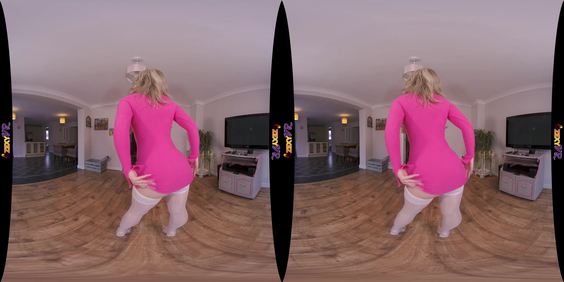 Pink Makes You Wink featuring Chelsea Essex - ZexyVR