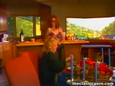 teen 18+ involved into threesome fuck