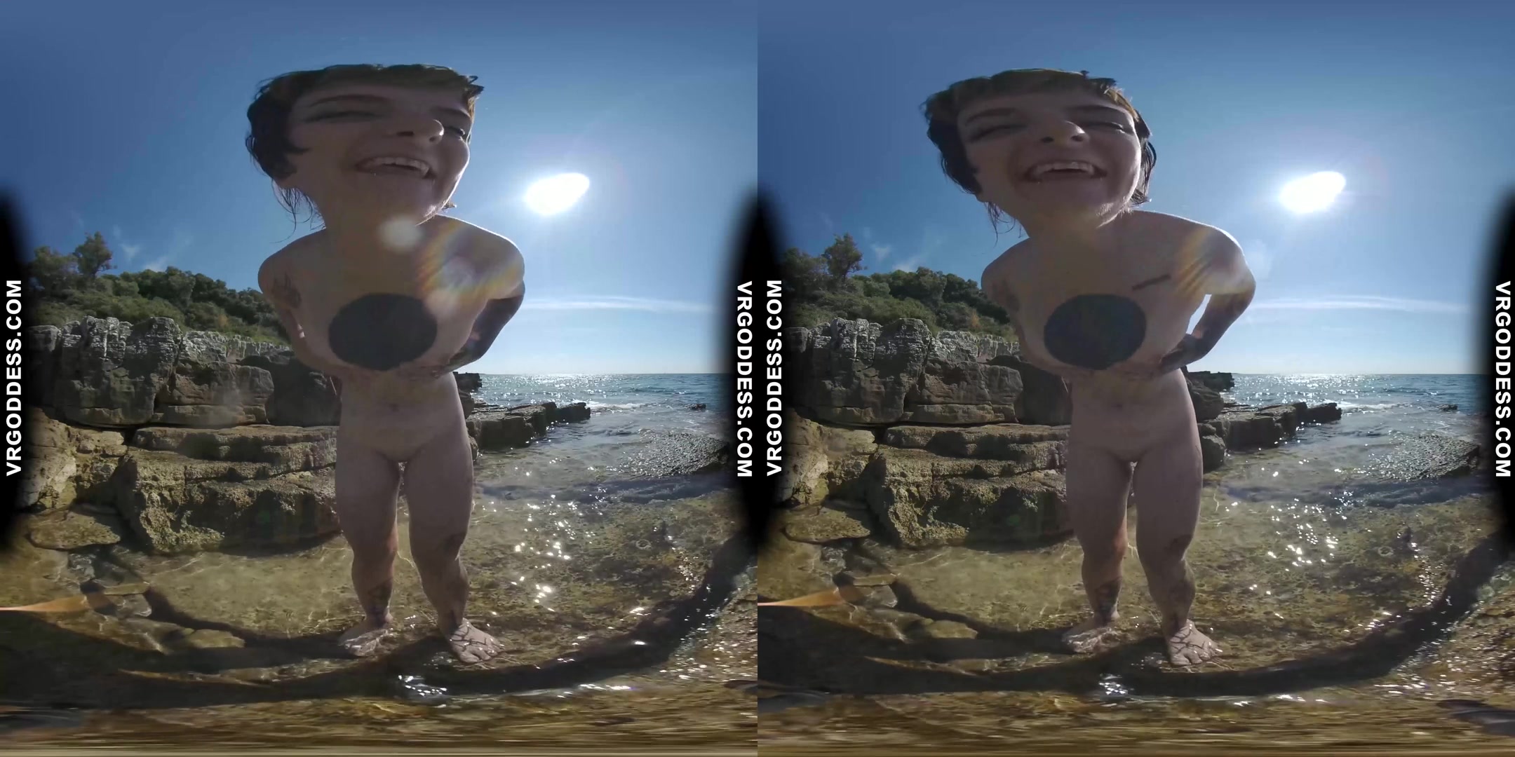 Tattooed Brille Skinny Dipping In The Ocean While On Vacation Jilling