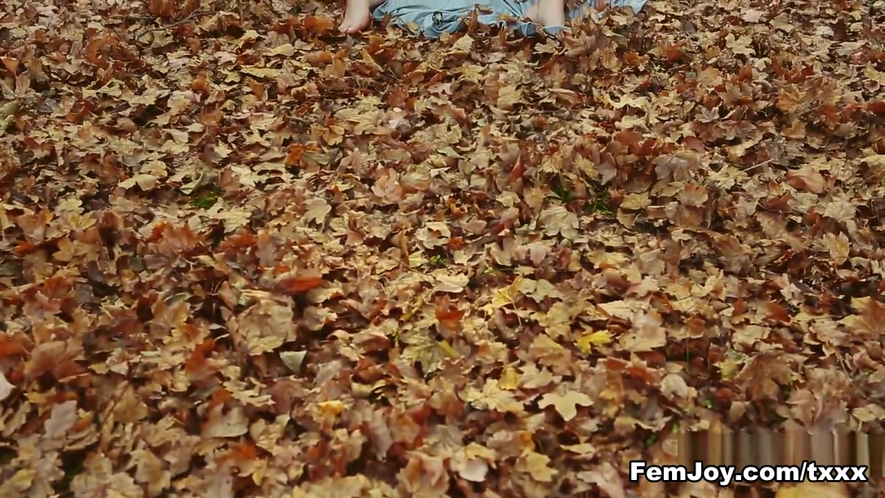 April E. - Autumn Dream - Femjoy