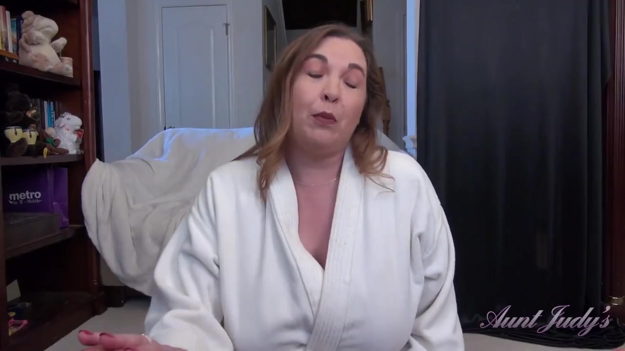 Your Busty Milf Step- Denise Gives You A Handjob pov - Judys