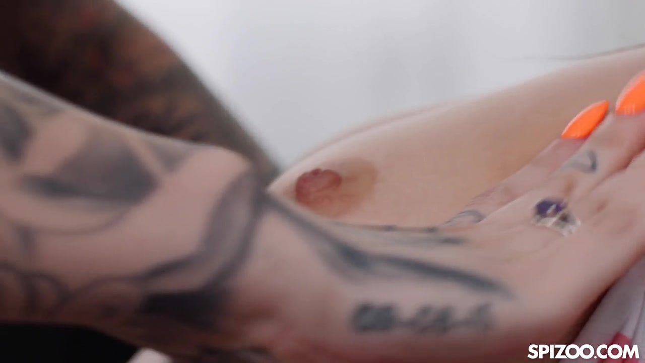Wet Threesome With A Shaved Guy And Tattooed Sluts - Spizoo
