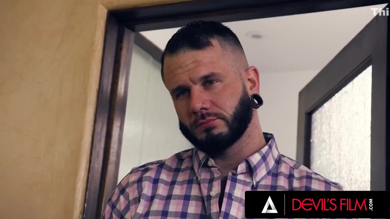 Adira Allure And Johnny Hill - Bisexual 3some With A Naughty Couple And An Extra Cock