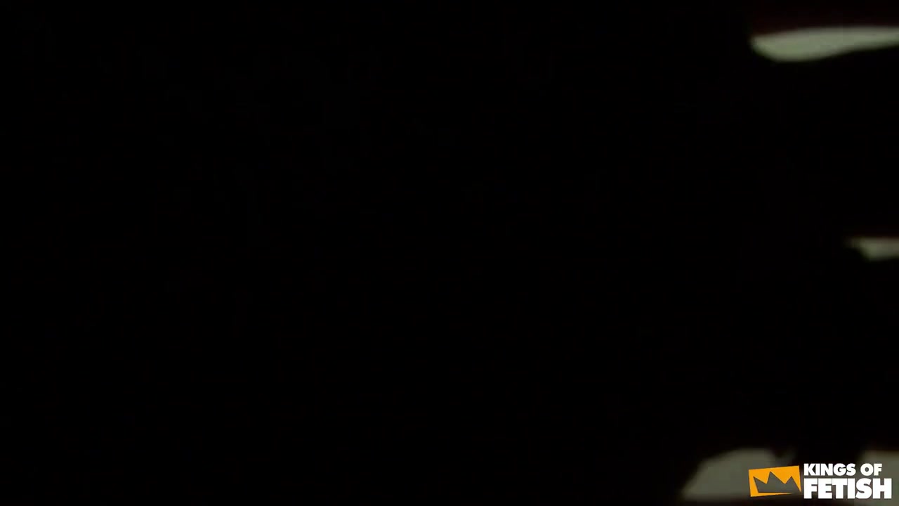 Hot Milf Gets Her Pussy Screwed By A Young Dude