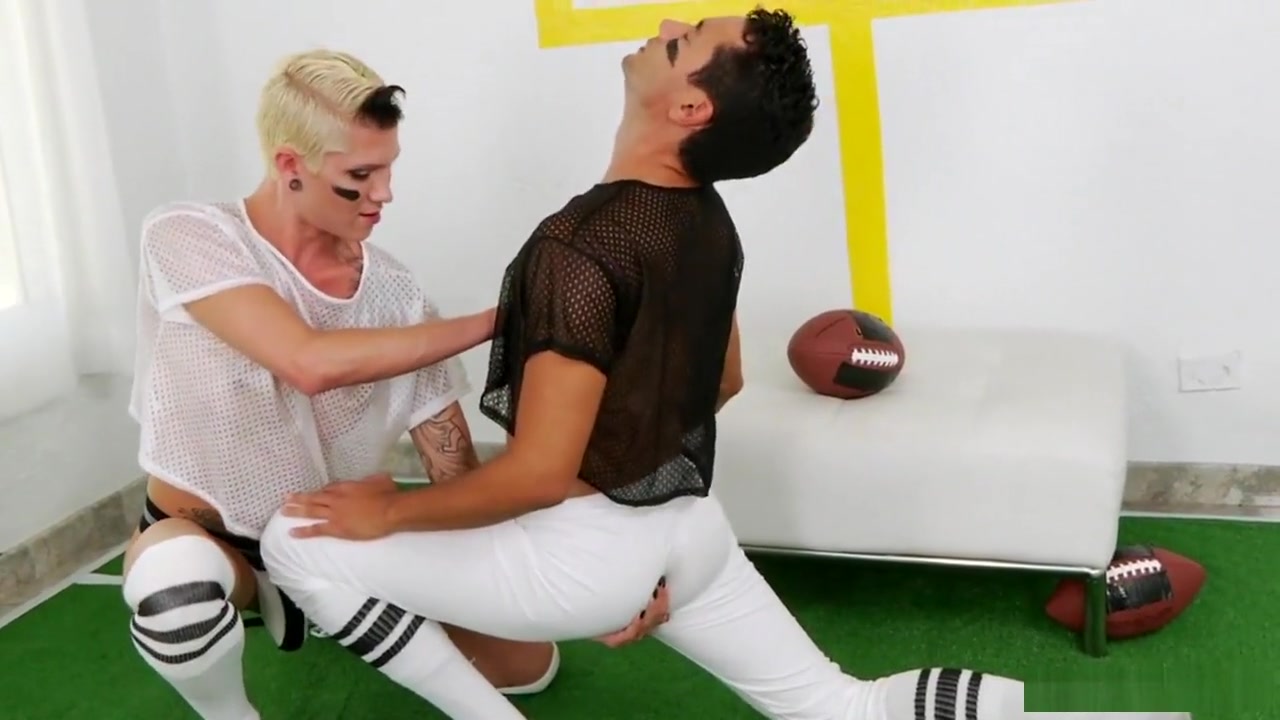 Busty shemale Danni Daniels fucks her kinky teammate