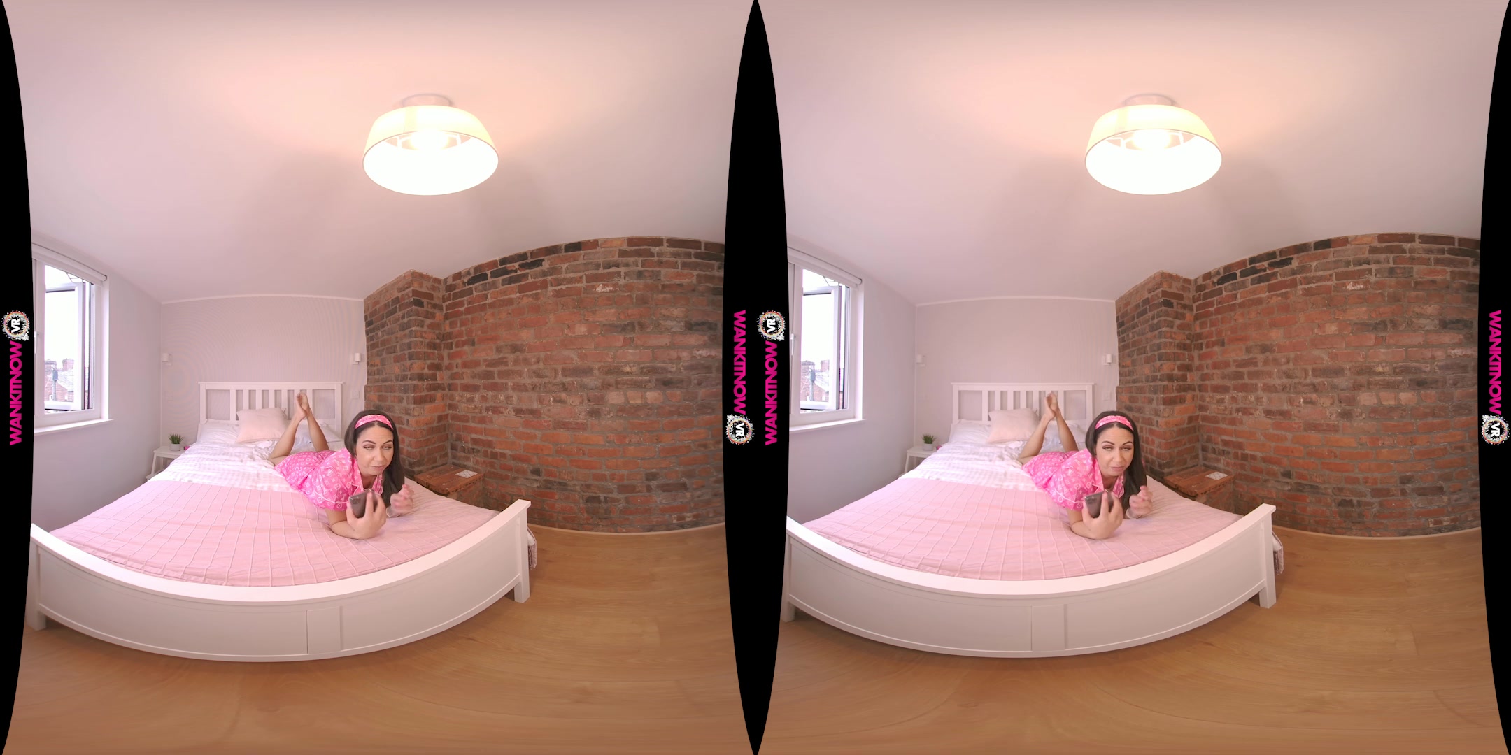 Rent Wank featuring Roxxy Lea - WankitNowVR