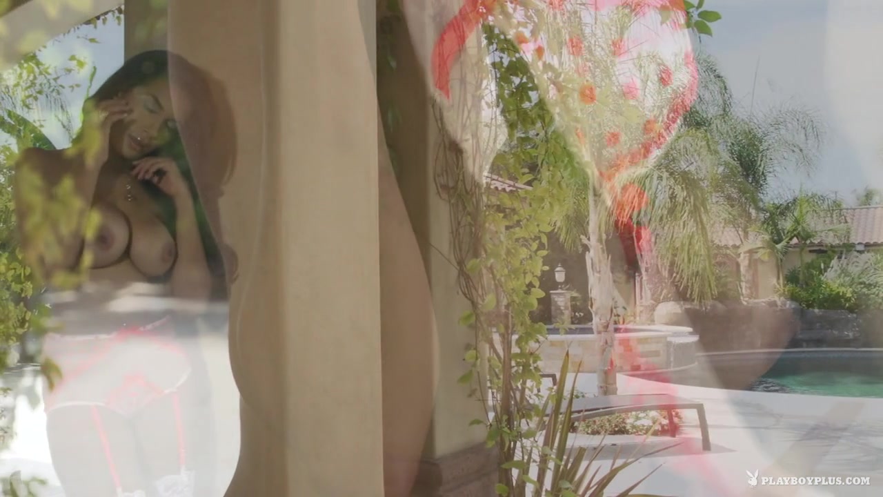 Slow Motion with Nasia Jansen