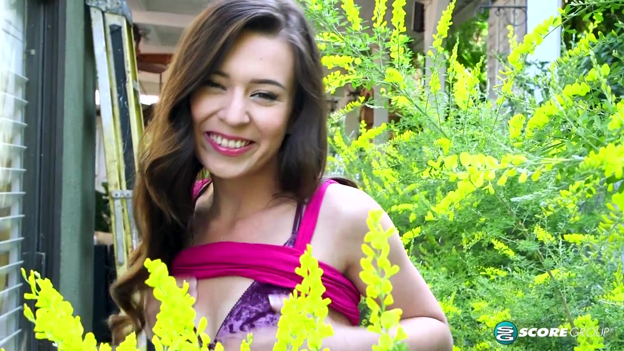 Chill teen 18+ - NaughtyMag