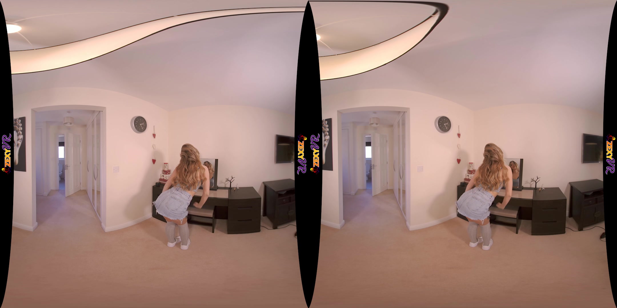 Bit Of Fun featuring Louise K - ZexyVR