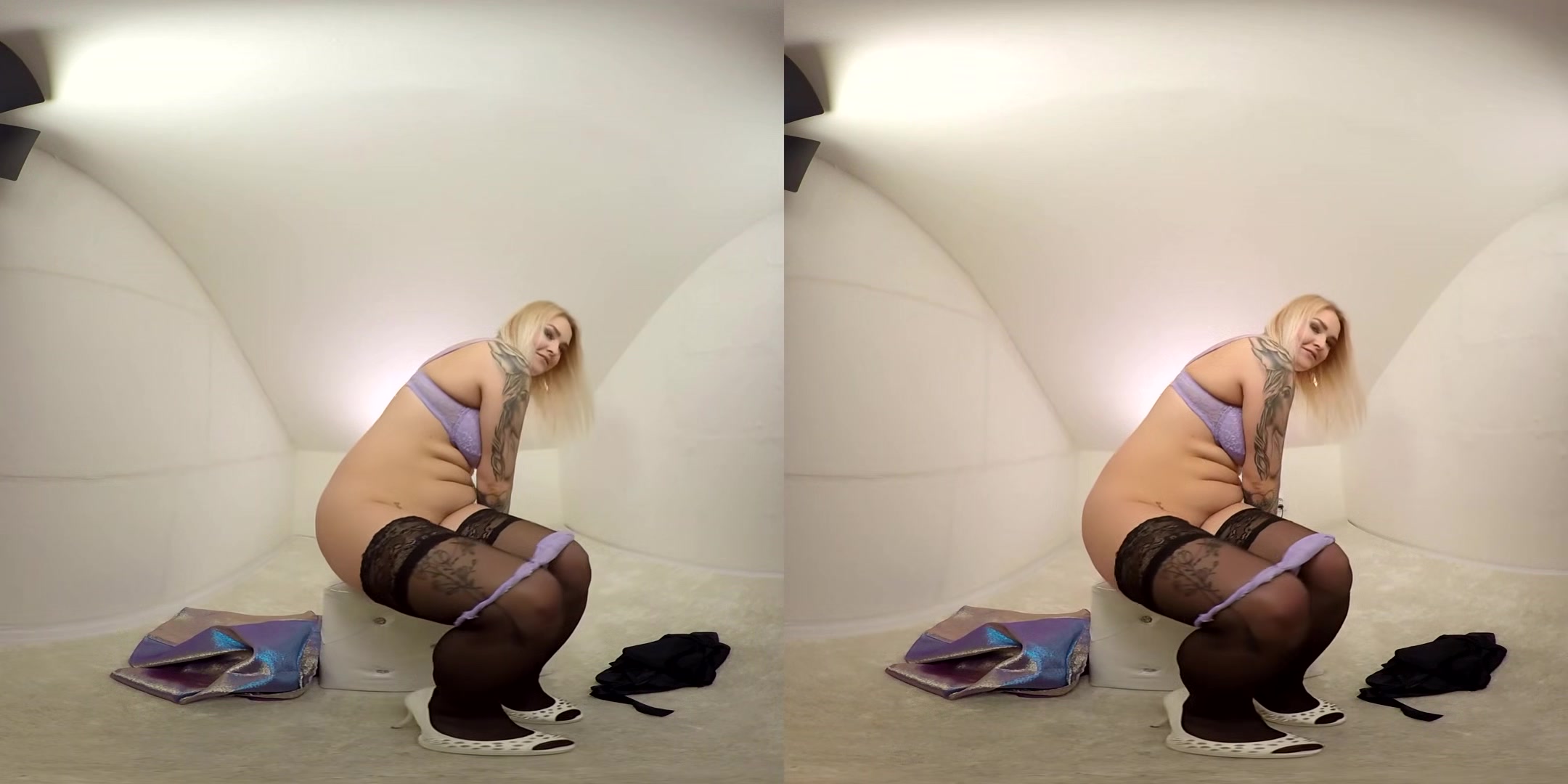 250 - Allie Darcey - Nylons Blonde Natural Tits Toying