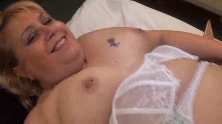 Lexie & Kim's Lesbo Fun - TacAmateurs