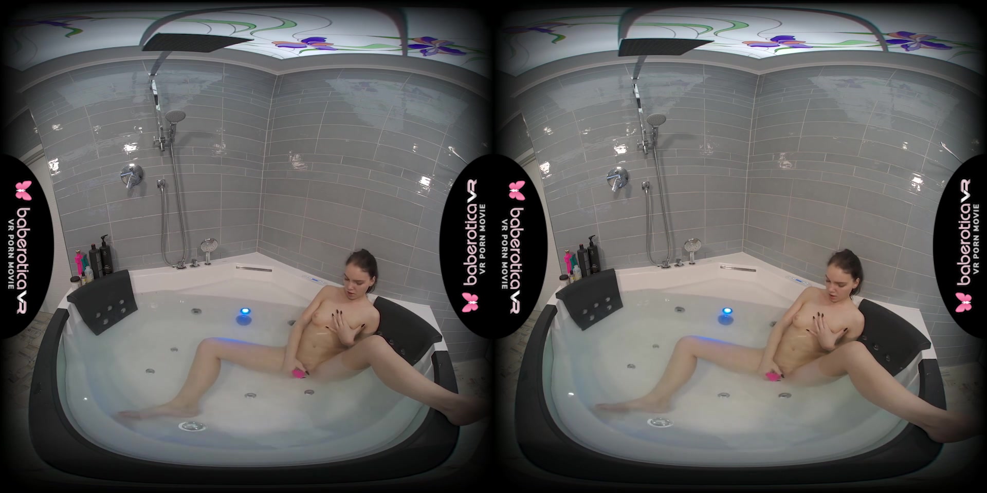 Cinderella and her pink dildo are in the tub for some VR fun - BaberoticaVR