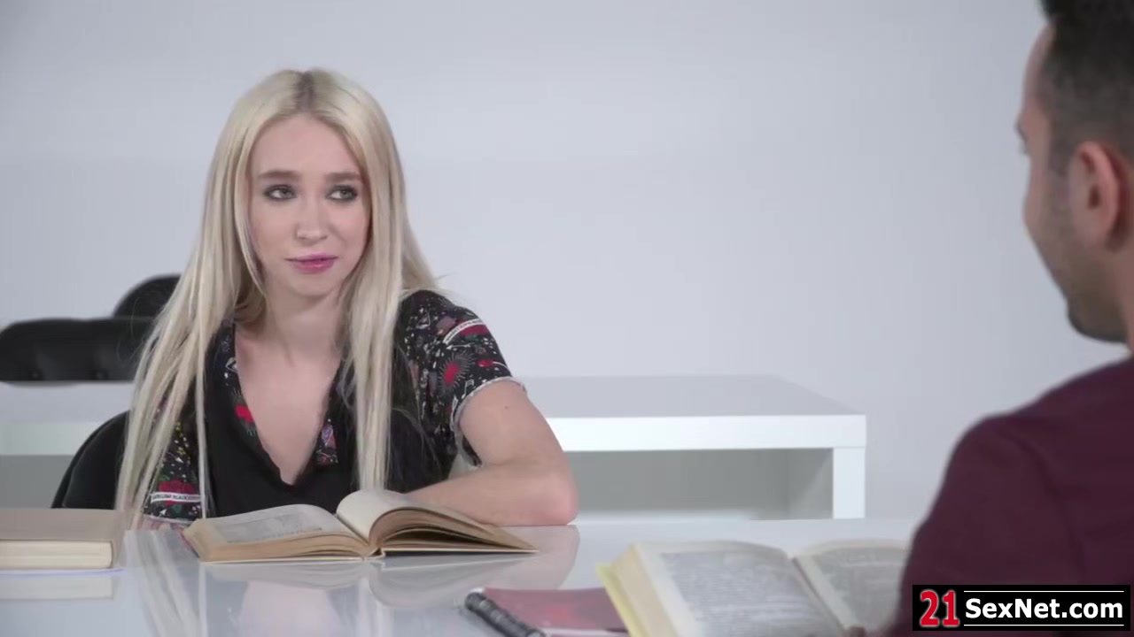 Russian college babe giving her guy blowjob after school