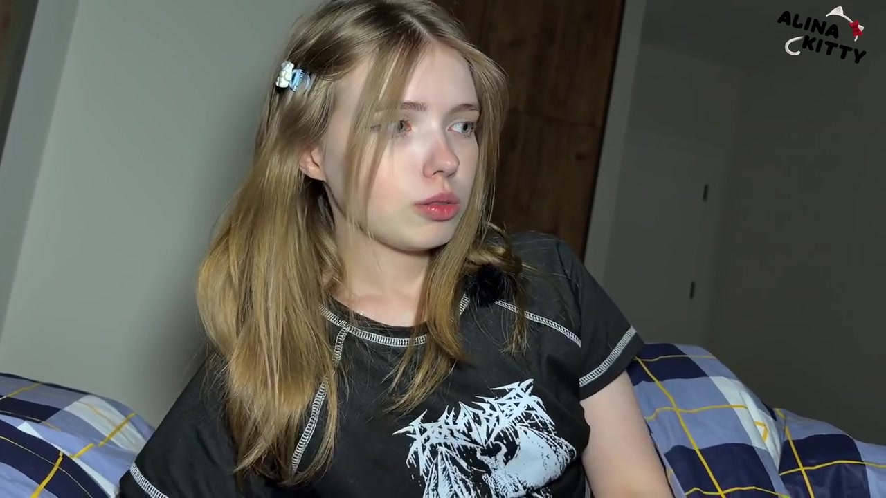 Alt Girl Friend Hid In Closet While Stepmom Was Awake Then Moaned Loudly On My Cock