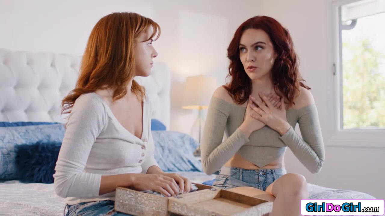 Never thought that I would have lesbian sex and squirt today