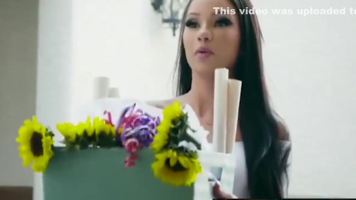 Keiran Lee In Welcum Wagon Scene Starring