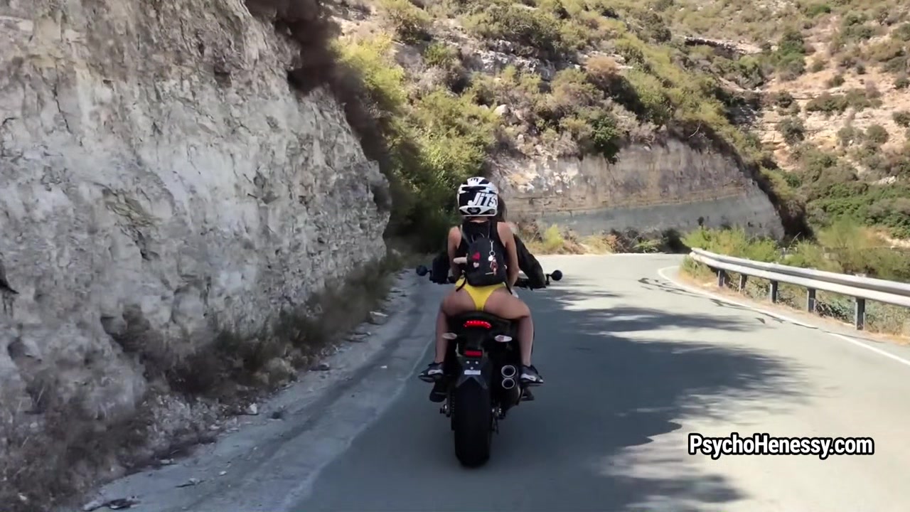 Henessy - Stunt Rider