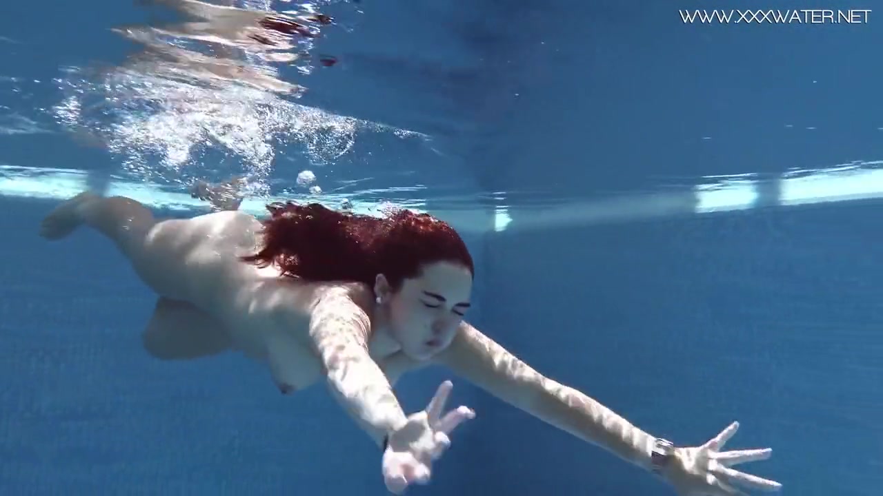 Hot Spanish Babe Underwater - Diana Rius