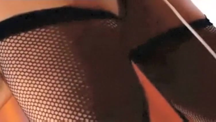 Big Booty Tranny Insert A Toy In Her Ass