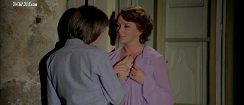 Edwige Fenech and Susan Scott - Il vizio di famiglia