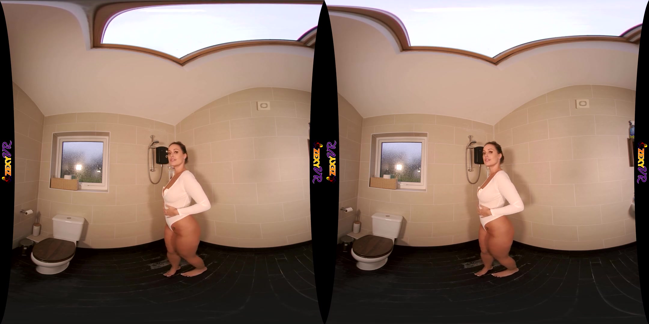 Splash Zone - Shower Big Ass Solo Model - SexLikeReal