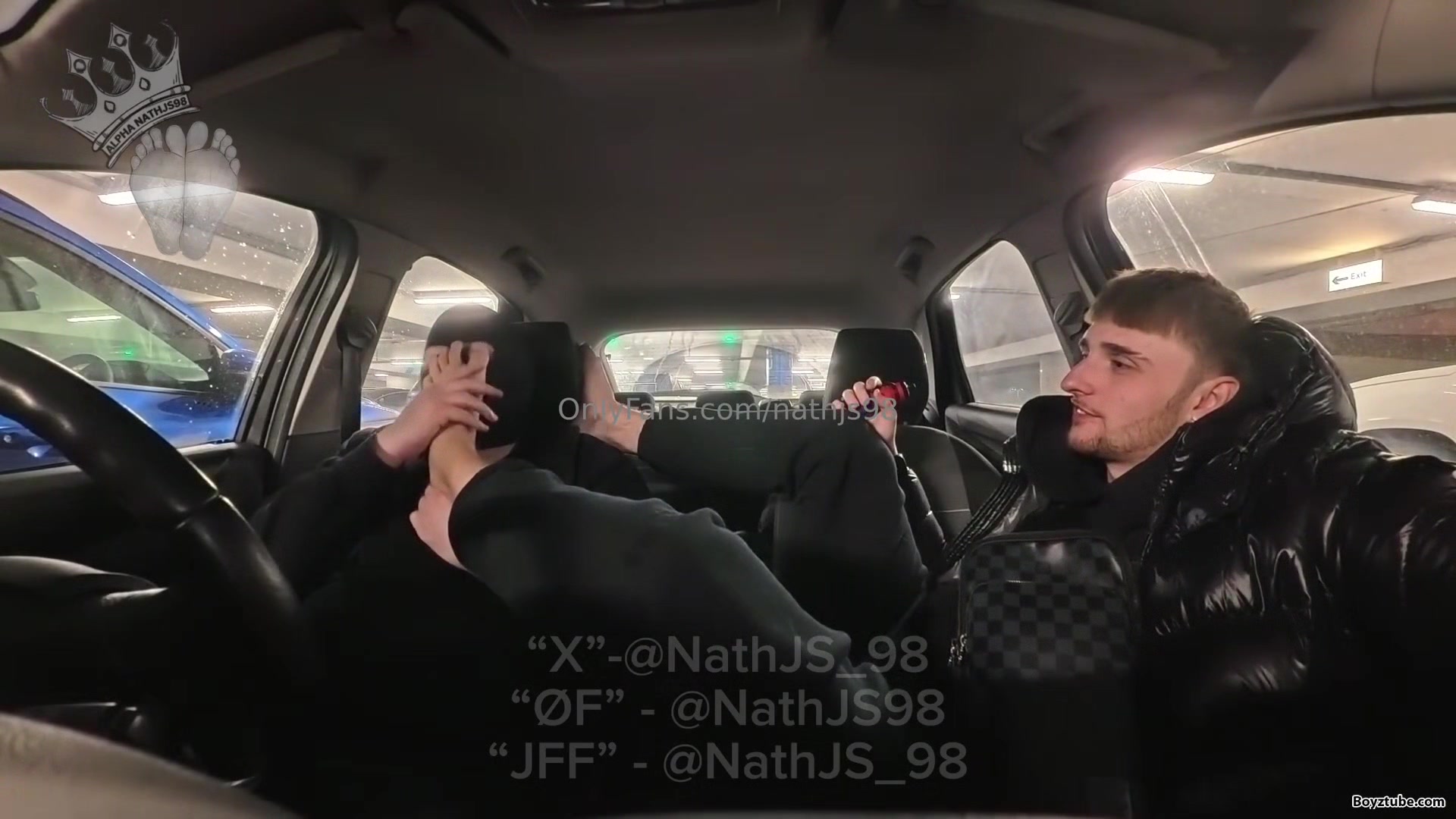 Taxi driver licking master feet
