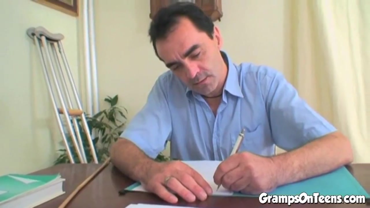 Young Babe Bangs Teacher Gramps Hard Wrinkly Dick