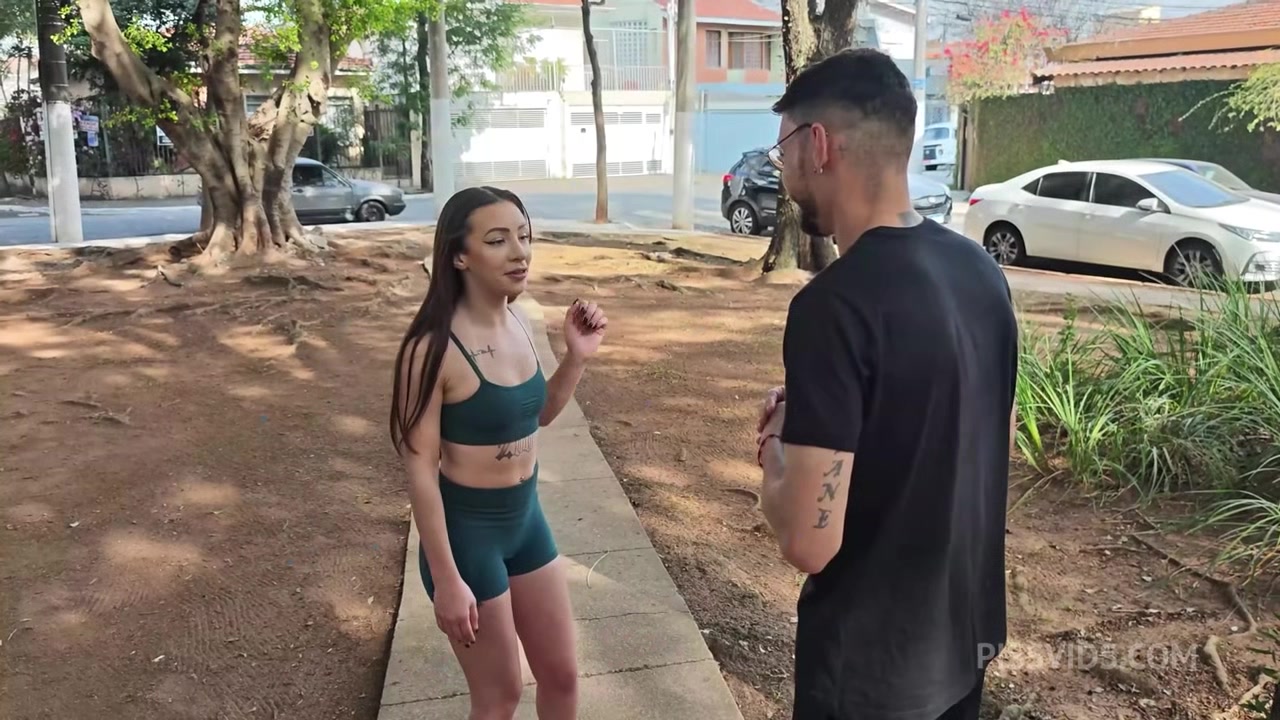 Gih Spanic Takes 3 Dicks In Her Tight Ass To Earn The Lease Of