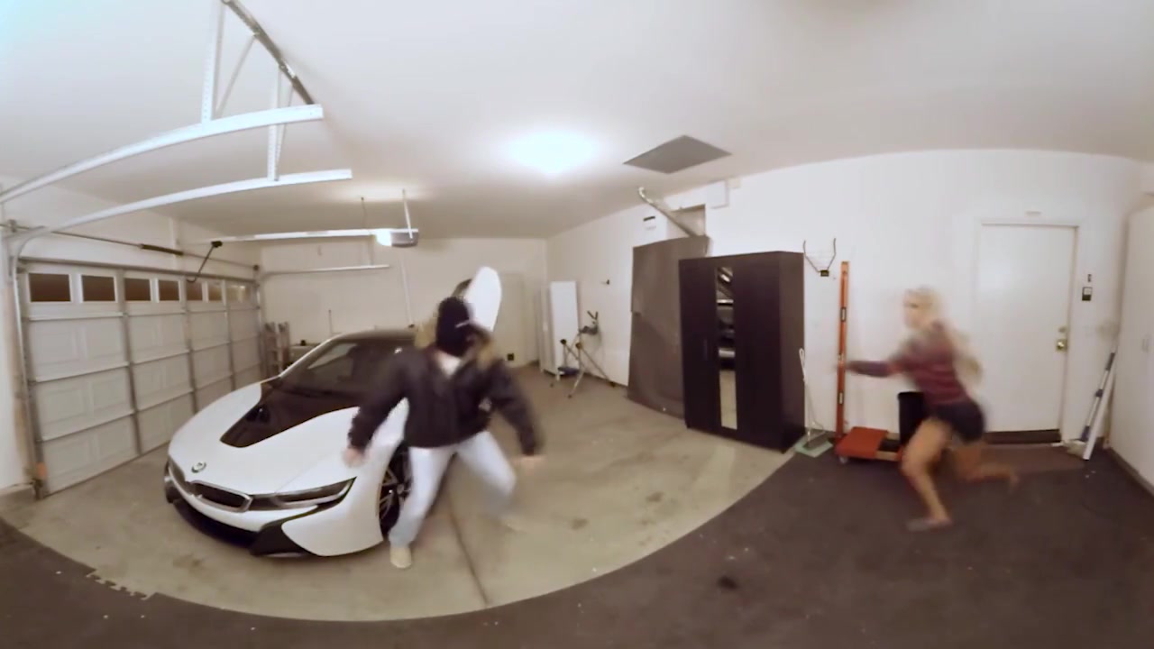 Hot Milf Fuck The Car Theif - Vr Porn And Bridgette B