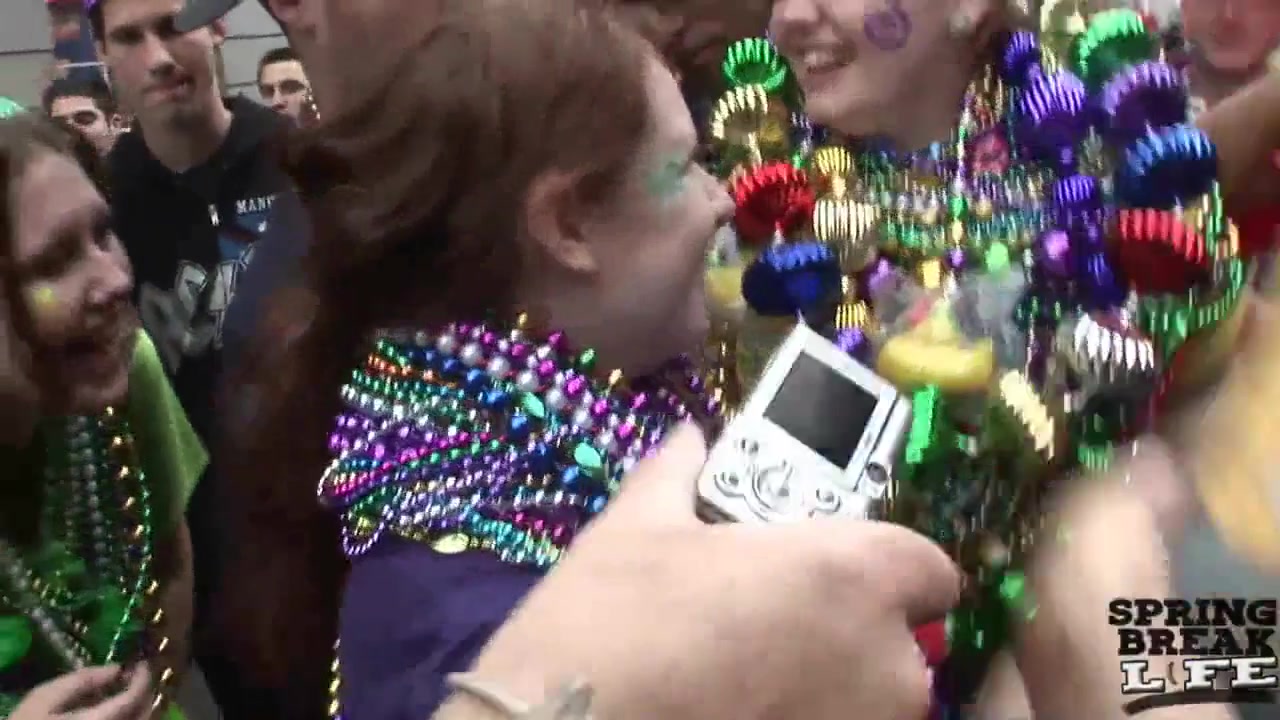 Afternoon at Mardi Gras - SpringbreakLife