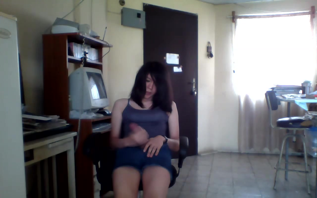 Sissy Veronica Vega taking self facial cumshot