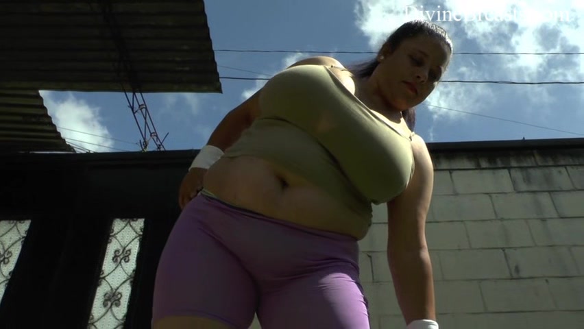 Rose Bouncing Big Boobs