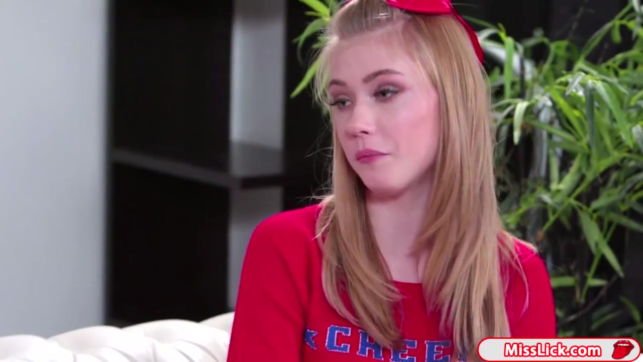 teen 18+ Elena And Hadley And Hannah Enjoy Licking On Sofa