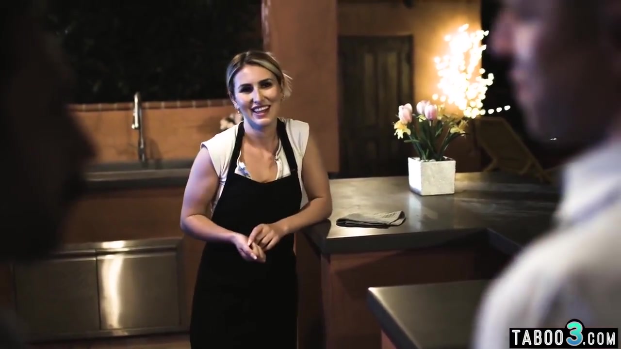 Paige Owens In Hot Blonde Waitress Double Penetrated By Big Cocks