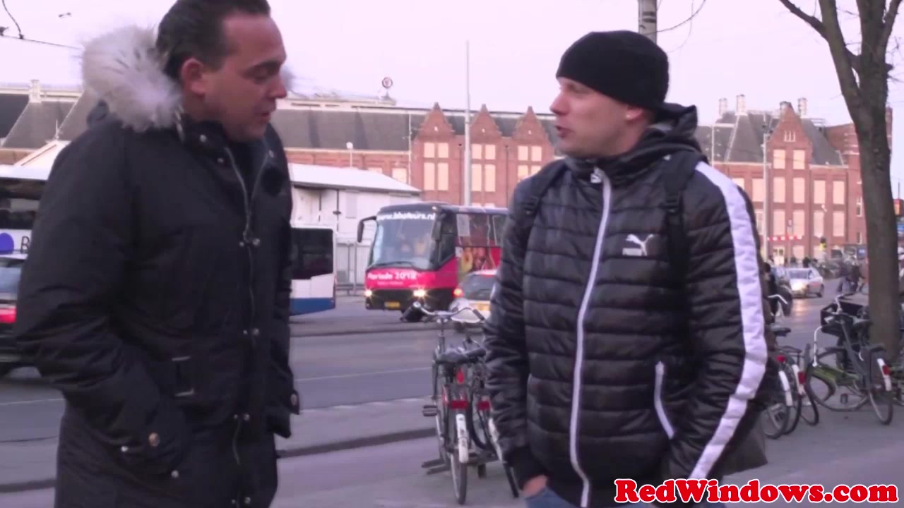 Stunning dutch whore sucks tourist cock