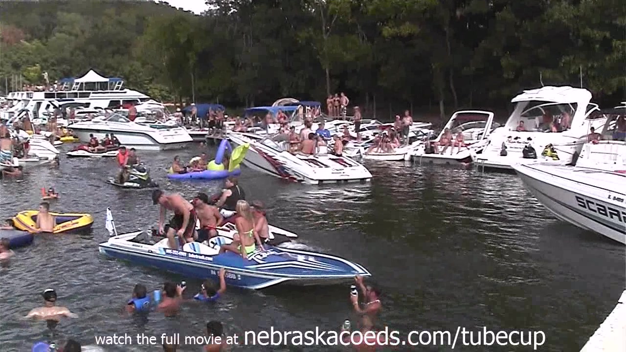 Sexy Tubing. All you can eat pussy buffet in public